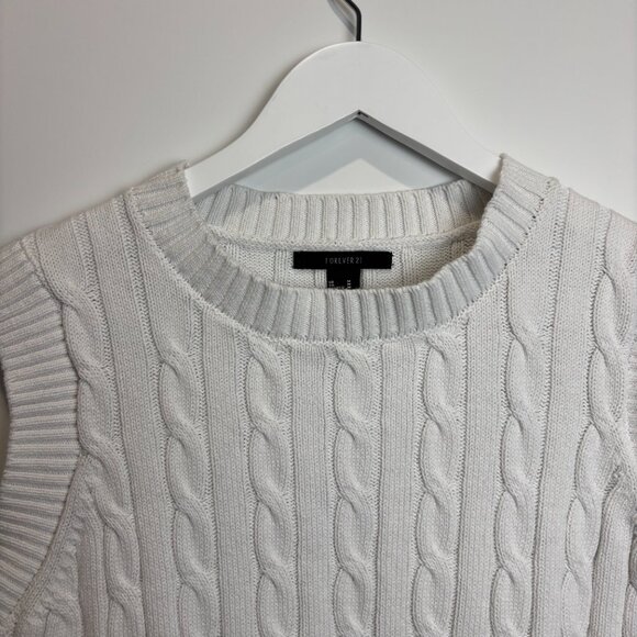 Vintage Forever 21 Cable Knit Vest Size Medium - Picture 3 of 4